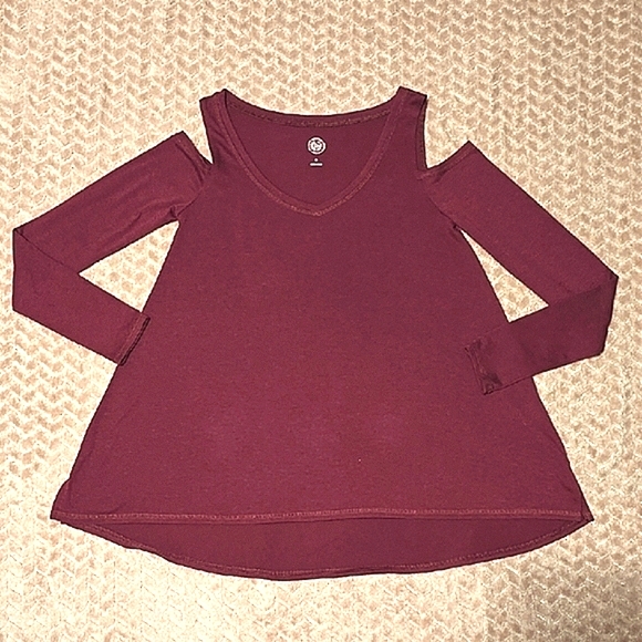 SO Tops - SO Cold Shoulder Top - Burgundy